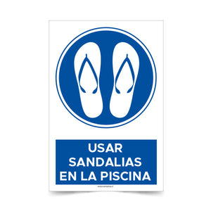 Usar Sandalias en la Piscina